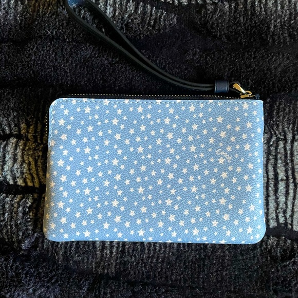 BNWOT Coach Wristlet - Picture 2 of 4